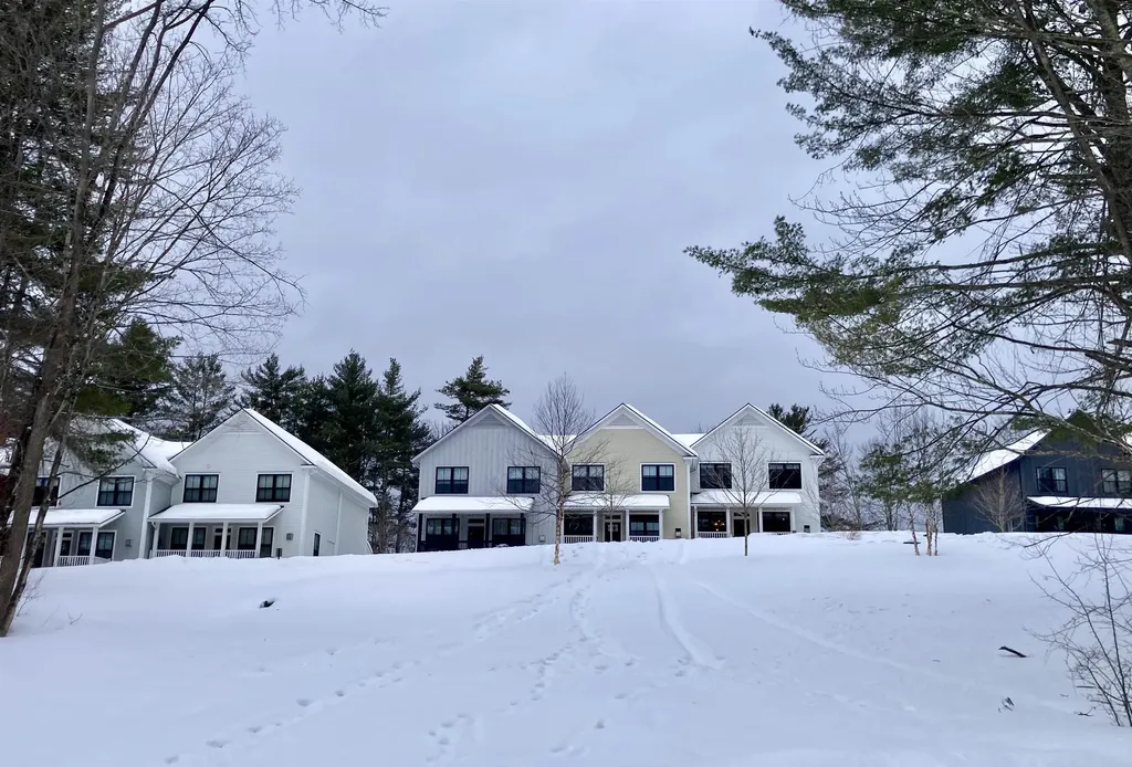 102 Hill Street Stowe VT 05672