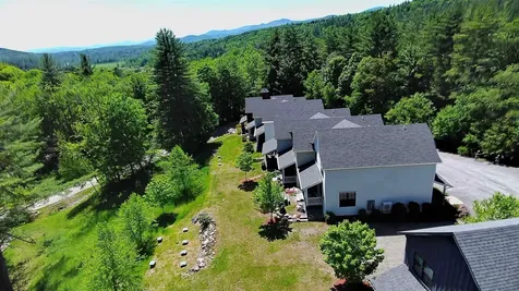 102 Hill Street Stowe VT 05672