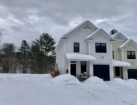 102 Hill Street Stowe VT 05672