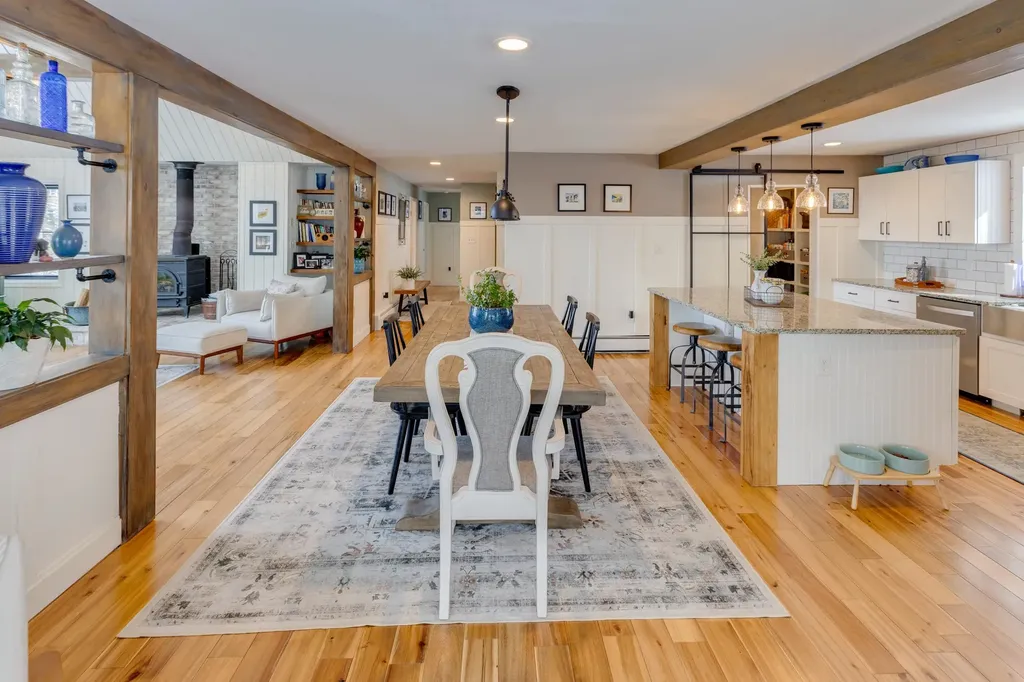 22 Deacon Willey Road Campton NH 03223