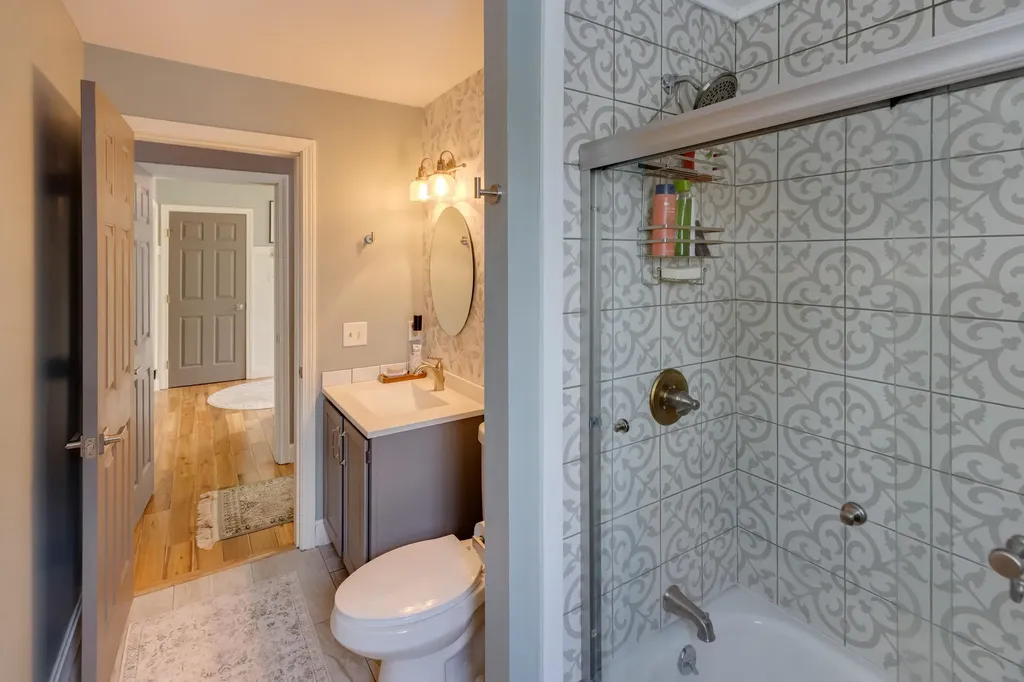 22 Deacon Willey Road Campton NH 03223