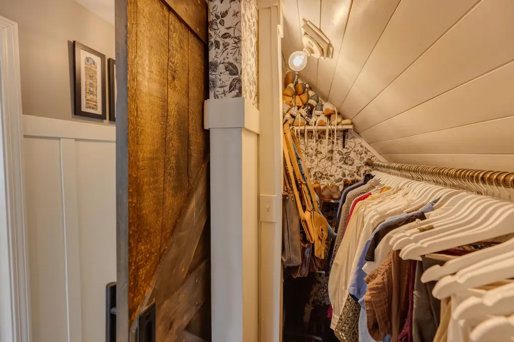 22 Deacon Willey Road Campton NH 03223