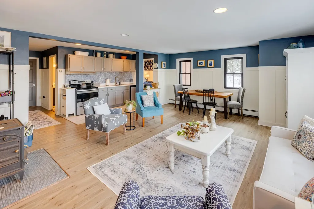 22 Deacon Willey Road Campton NH 03223