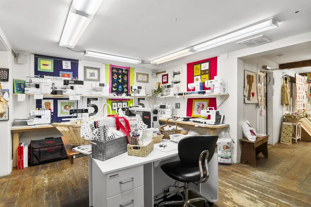 6795 Vt Route 100 Londonderry VT 05148