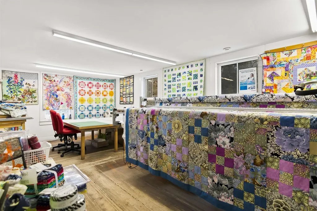 6795 Vt Route 100 Londonderry VT 05148