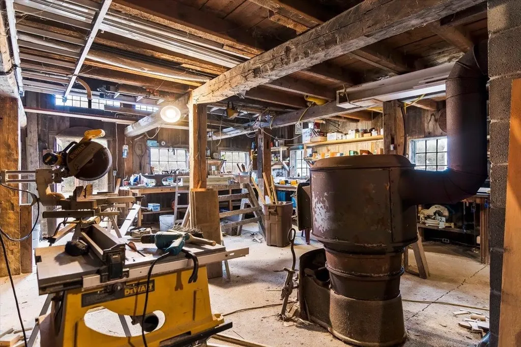 6795 Vt Route 100 Londonderry VT 05148