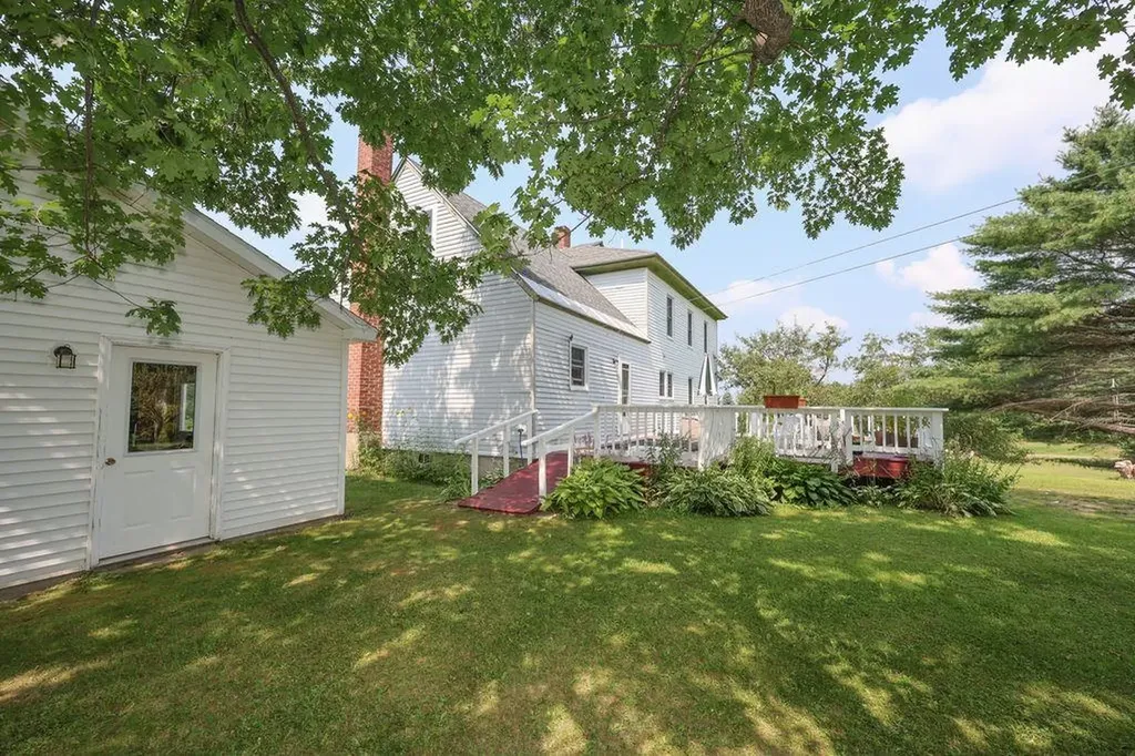 1478 Route 3 N Carroll NH 03598