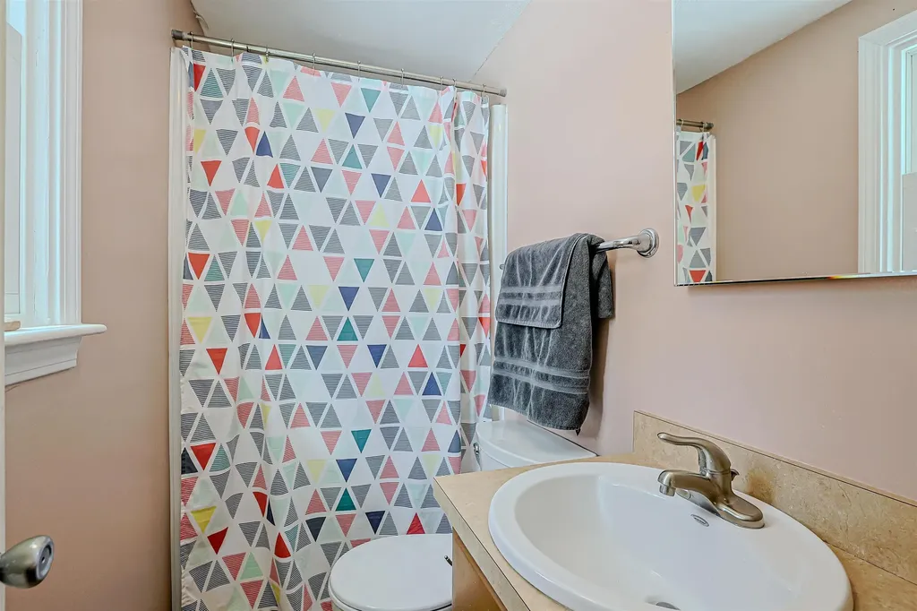 27 Farmer Road Merrimack NH 03054