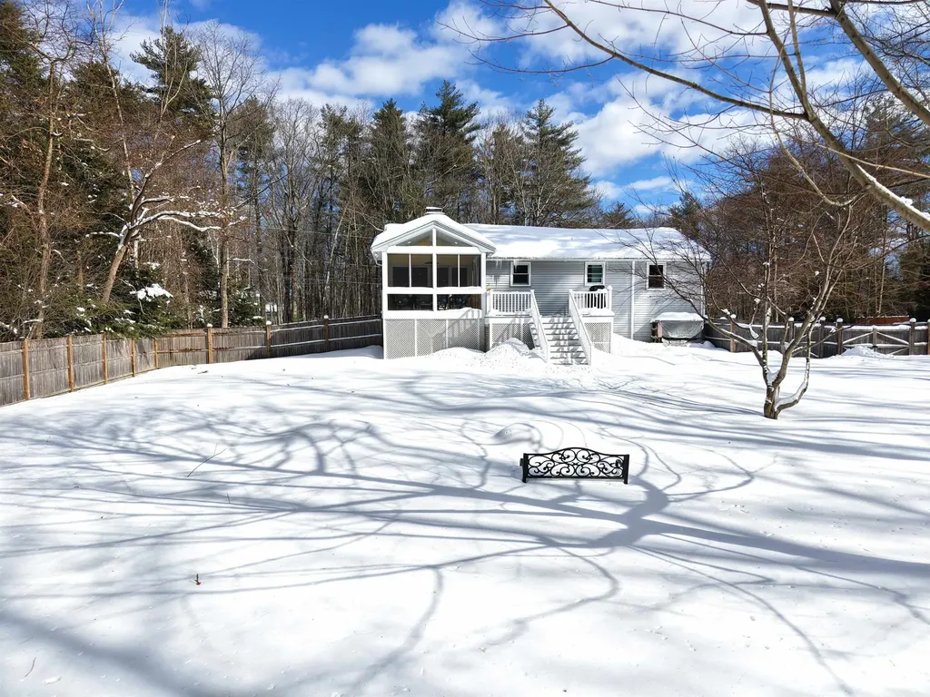 27 Farmer Road Merrimack NH 03054