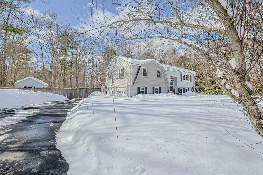 27 Farmer Road Merrimack NH 03054