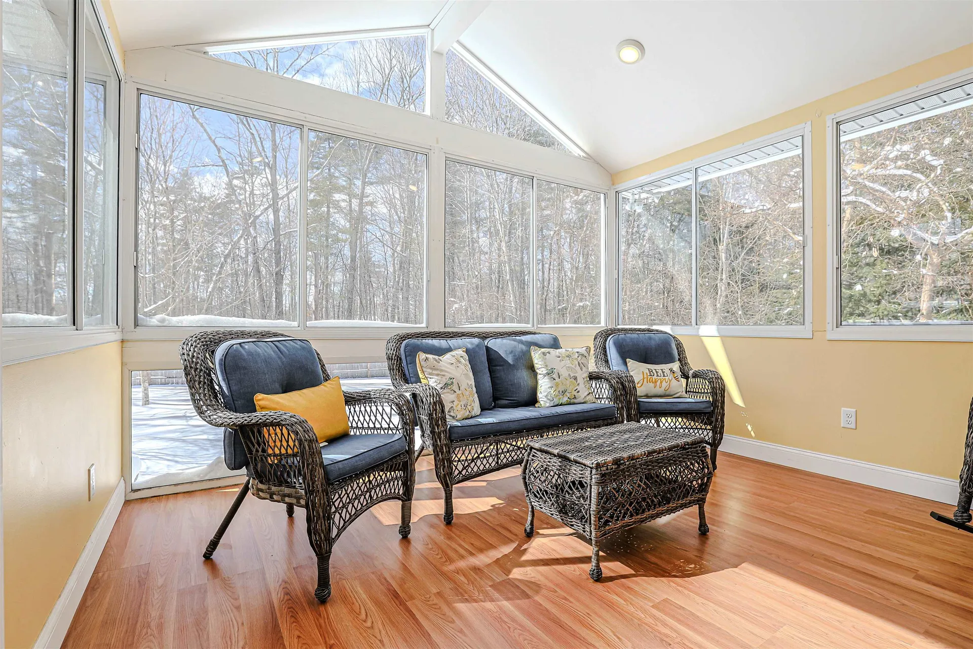 27 Farmer Road Merrimack NH 03054