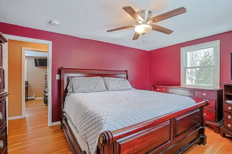 27 Farmer Road Merrimack NH 03054