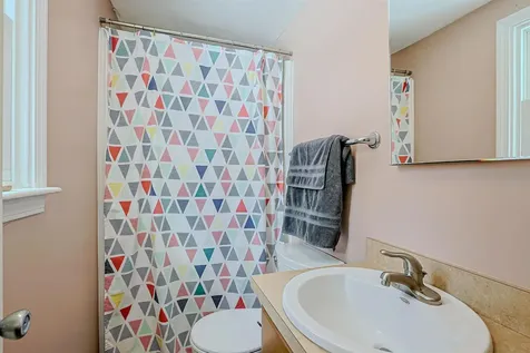 27 Farmer Road Merrimack NH 03054