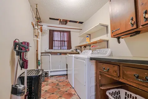 27 Farmer Road Merrimack NH 03054