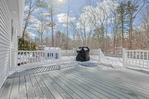 27 Farmer Road Merrimack NH 03054