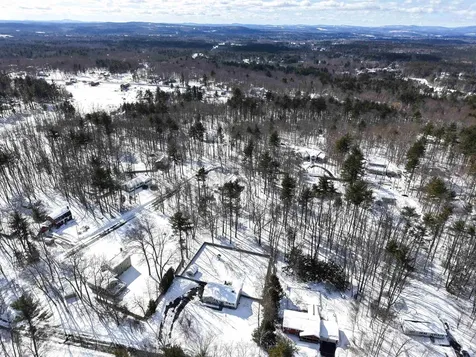 27 Farmer Road Merrimack NH 03054