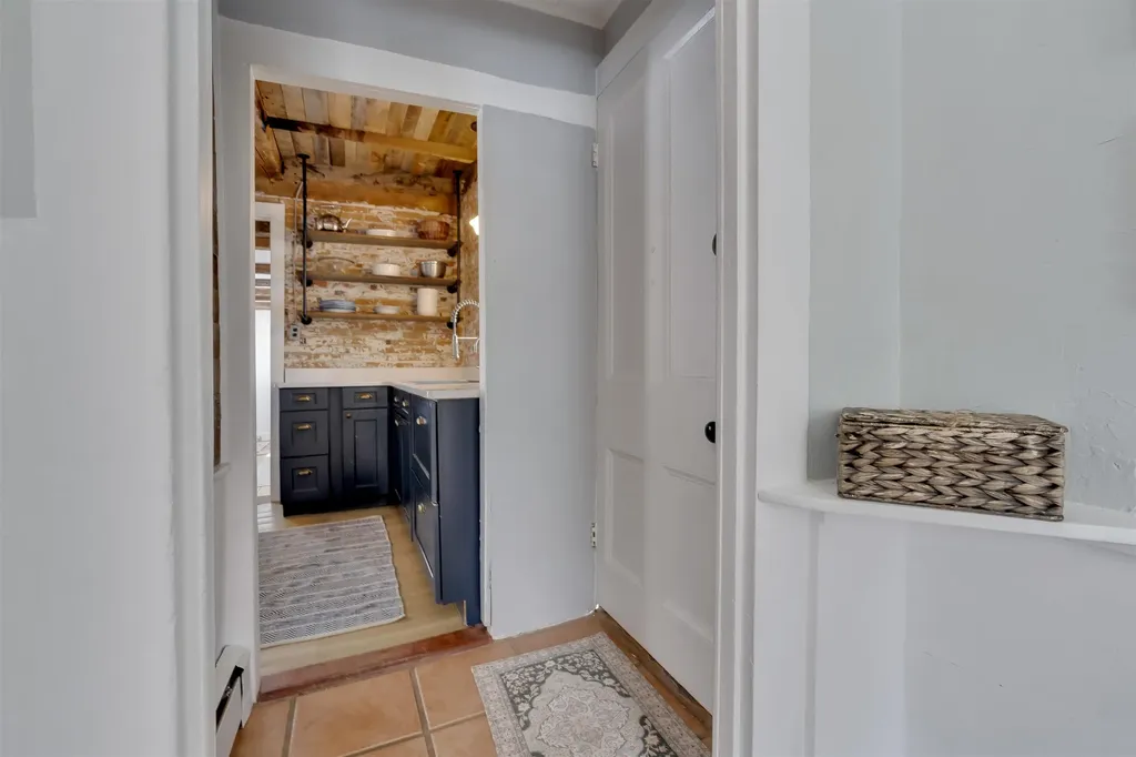 11 North Line Road Wolfeboro NH 03894