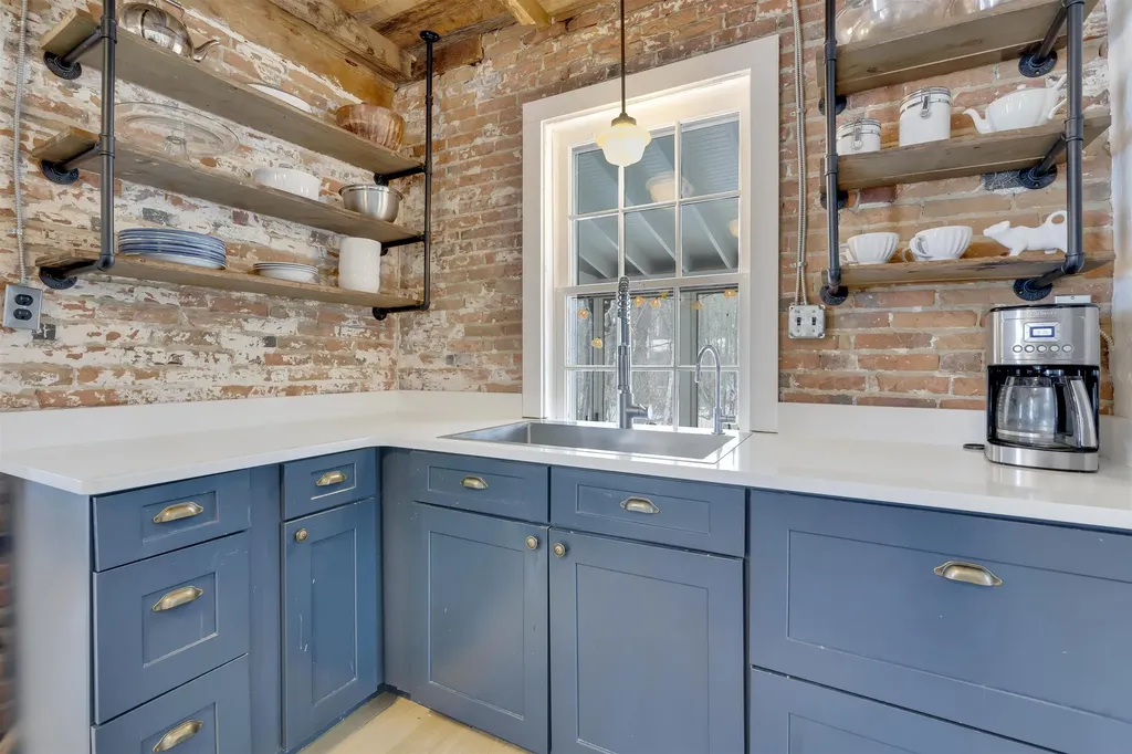 11 North Line Road Wolfeboro NH 03894