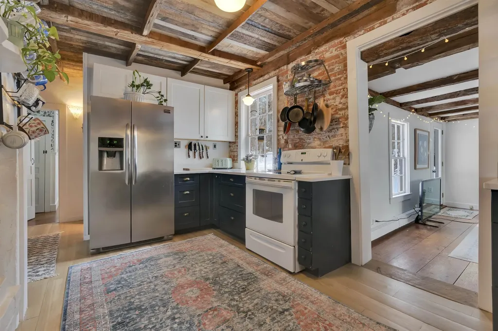 11 North Line Road Wolfeboro NH 03894