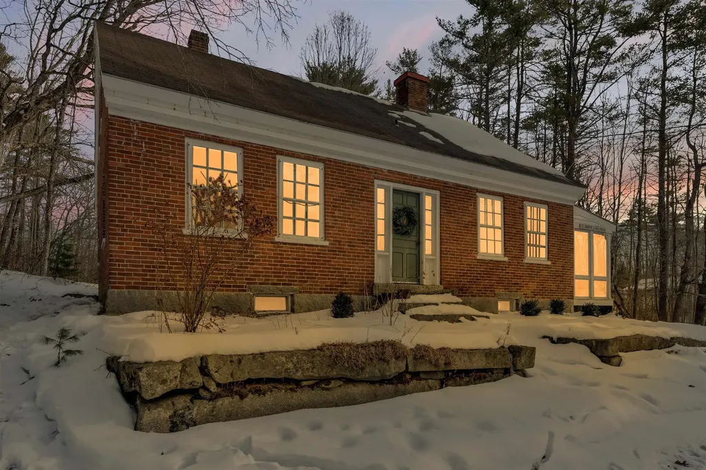 11 North Line Road Wolfeboro NH 03894