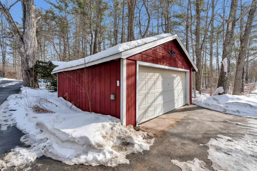 11 North Line Road Wolfeboro NH 03894