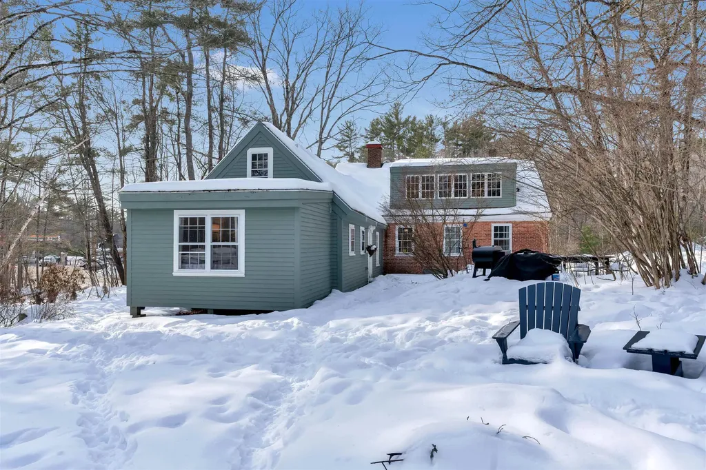 11 North Line Road Wolfeboro NH 03894