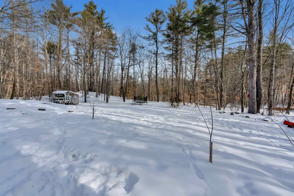 11 North Line Road Wolfeboro NH 03894