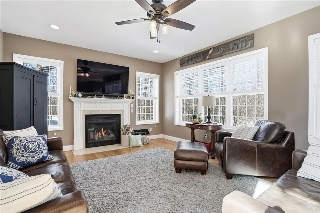 59 Post Road Hooksett NH 03106