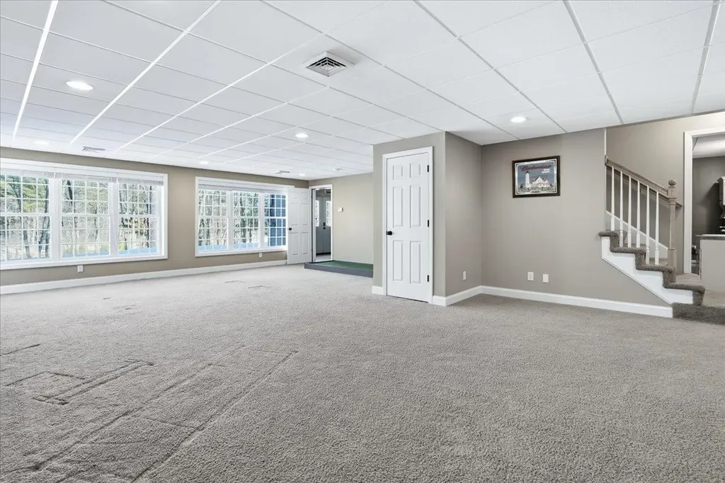 59 Post Road Hooksett NH 03106