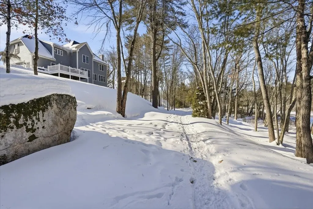 59 Post Road Hooksett NH 03106