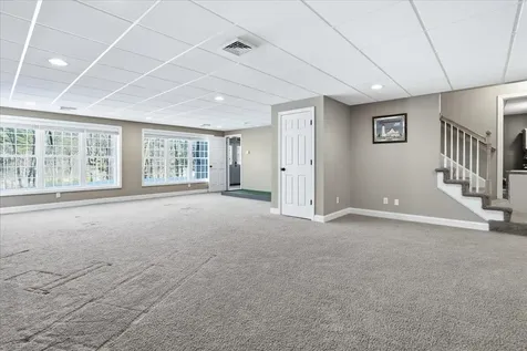 59 Post Road Hooksett NH 03106