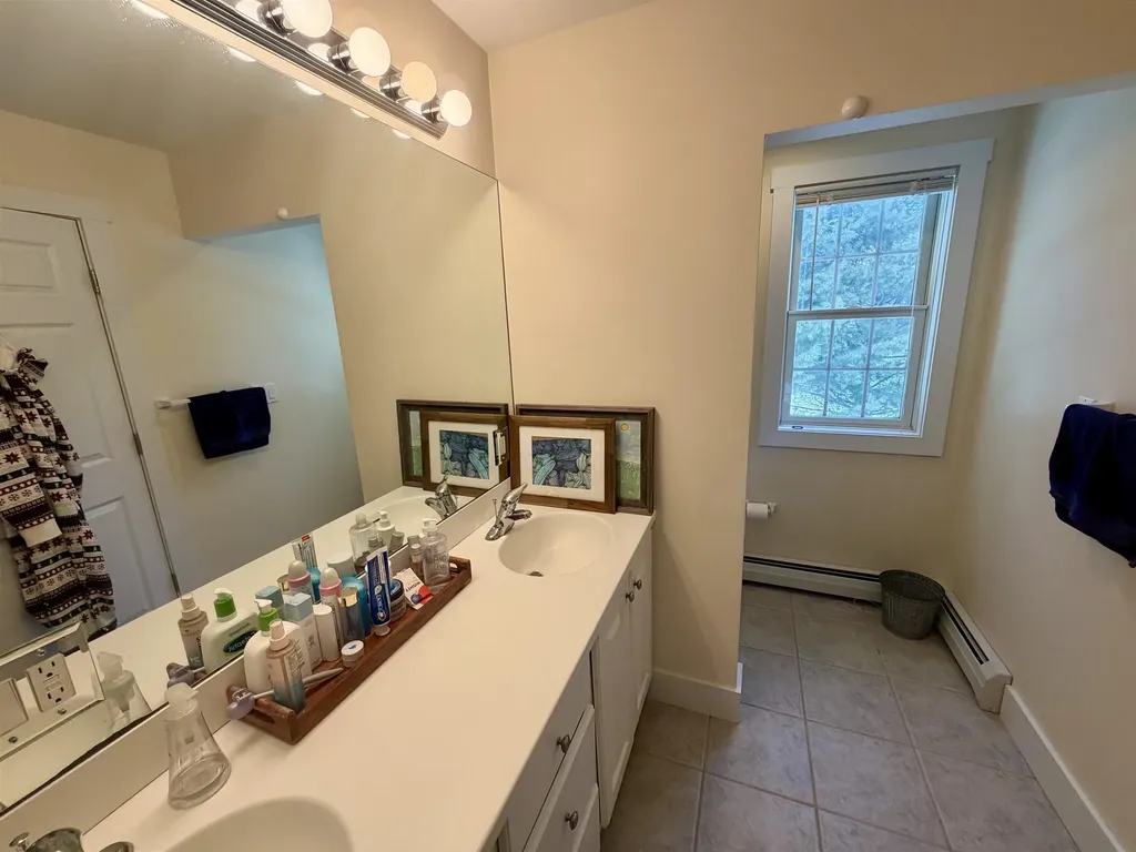 24 Amber Way Warren VT 05674