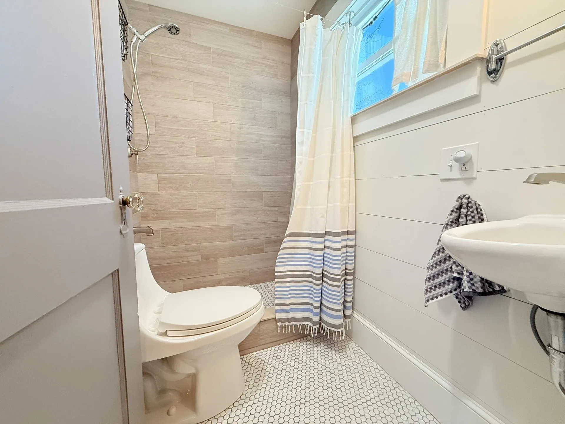 19 Kenyon Street Claremont NH 03743