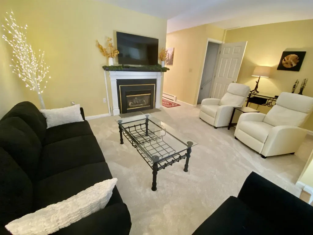 85 Townhouse Way Woodstock VT 05091