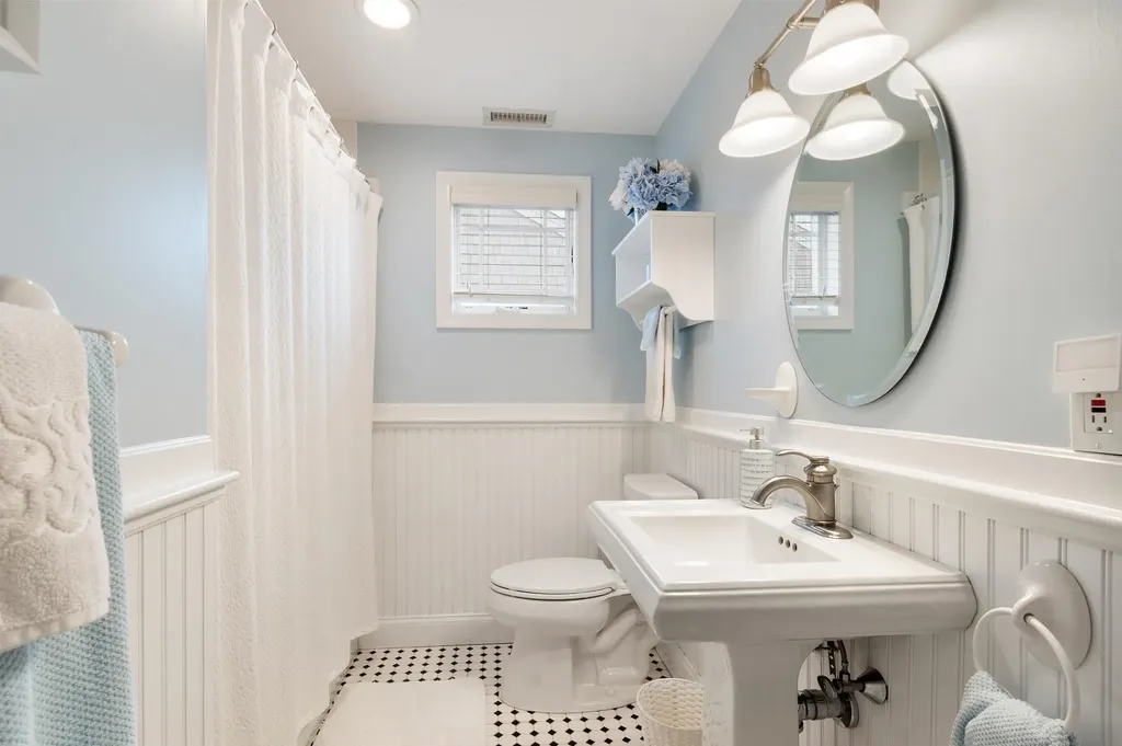 30 Ancient Highway Hampton NH 03842