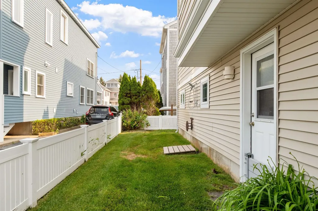 30 Ancient Highway Hampton NH 03842