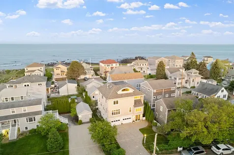 30 Ancient Highway Hampton NH 03842