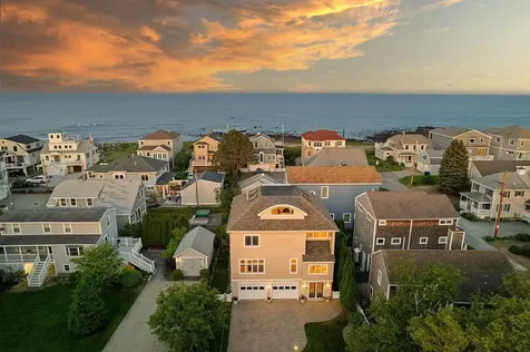 30 Ancient Highway Hampton NH 03842