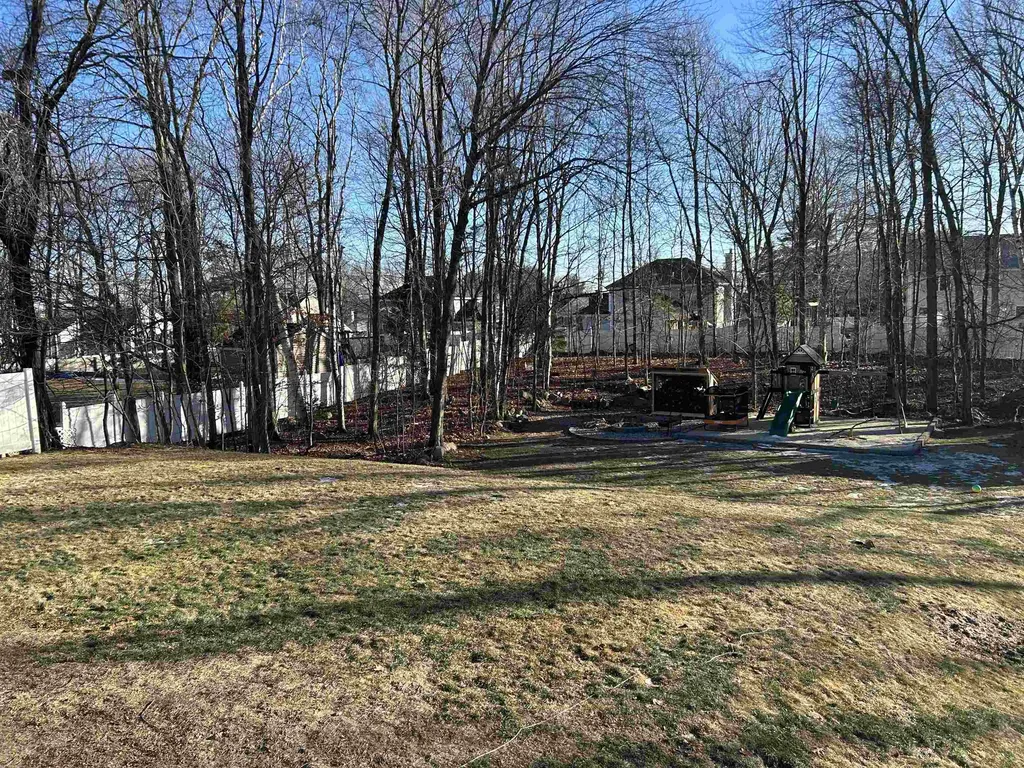 1409 Wellington Road Manchester NH 03104