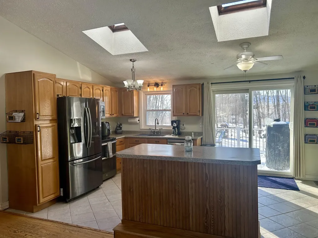 1409 Wellington Road Manchester NH 03104