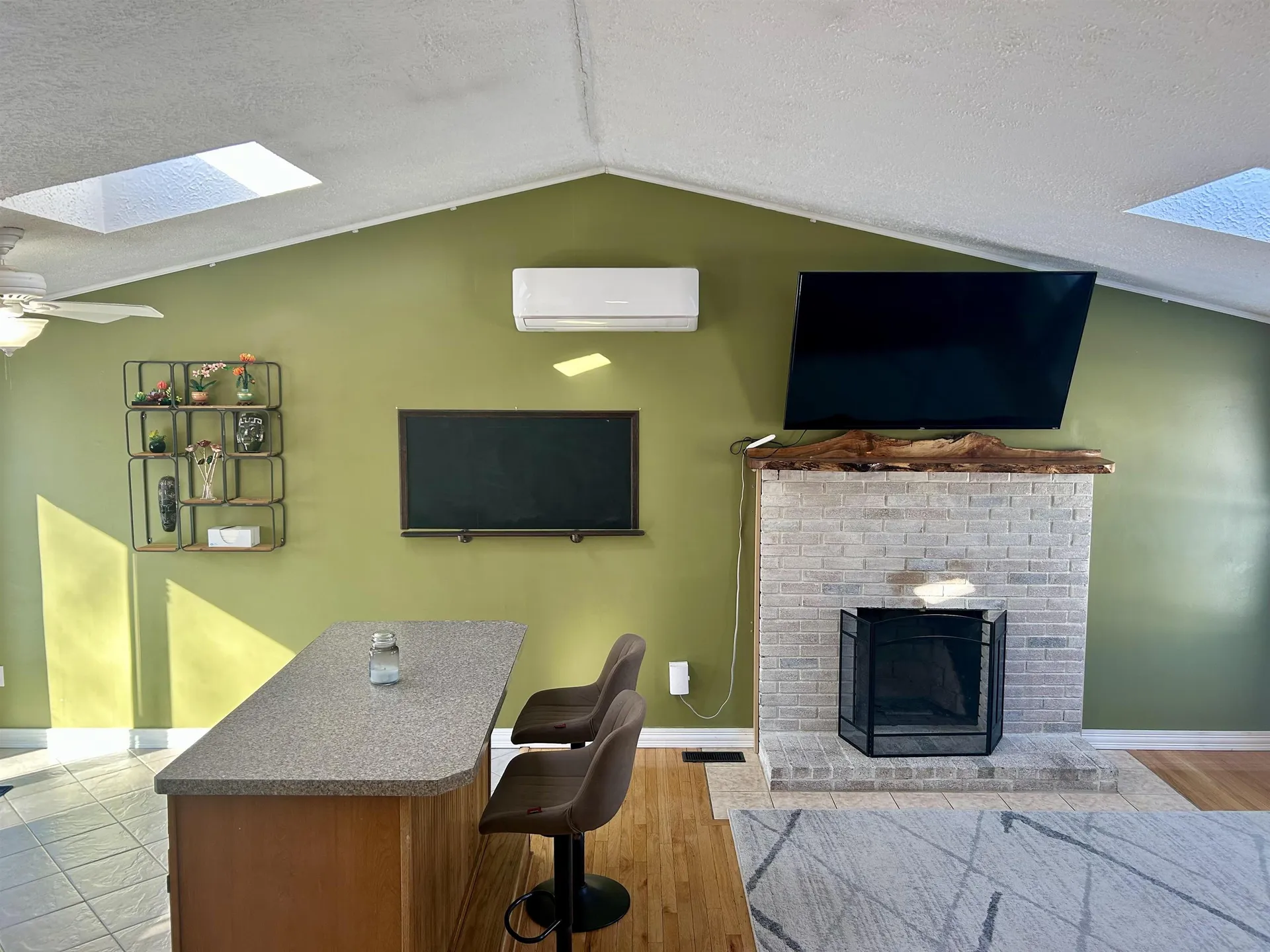 1409 Wellington Road Manchester NH 03104