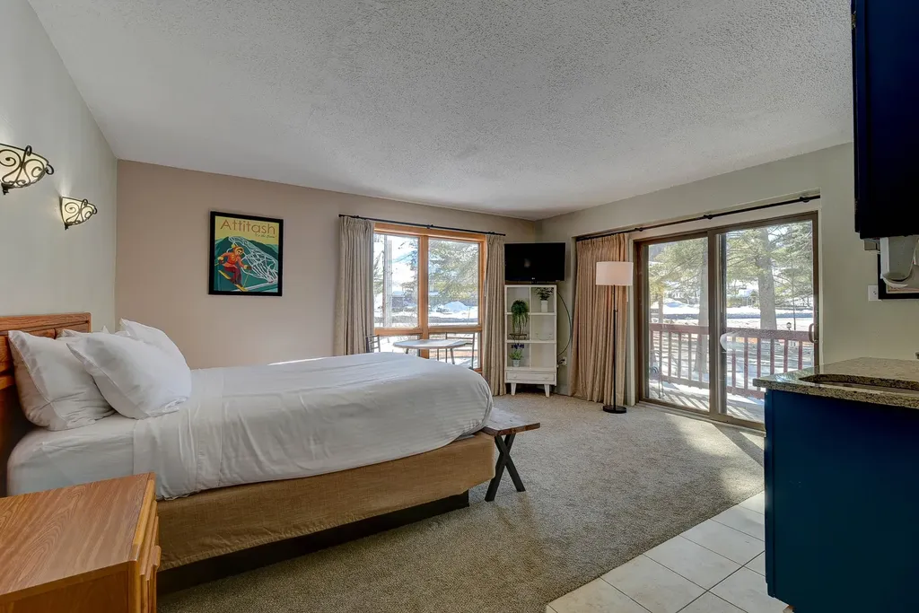 1-O River Run Road Bartlett NH 03812