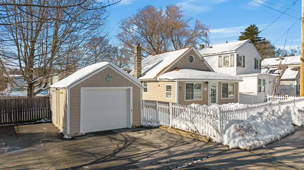 223 W Shore Avenue Manchester NH 03109