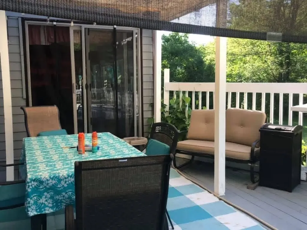 1 Stagecoach Drive Sandown NH 03873