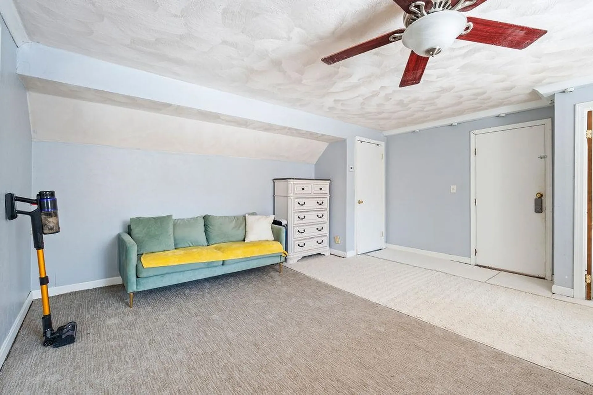 1 Stagecoach Drive Sandown NH 03873