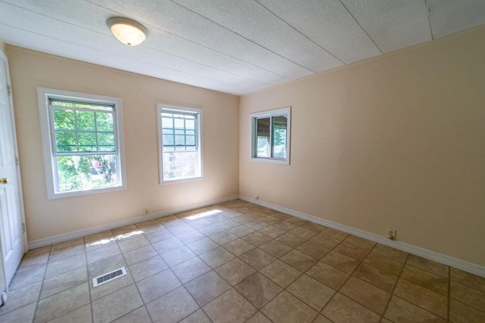 368 North Road Danbury NH 03230