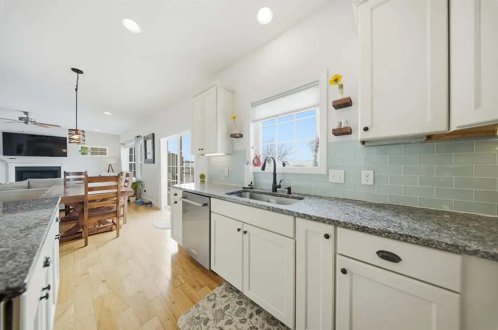 20 Sommerfield Drive South Burlington VT 05403