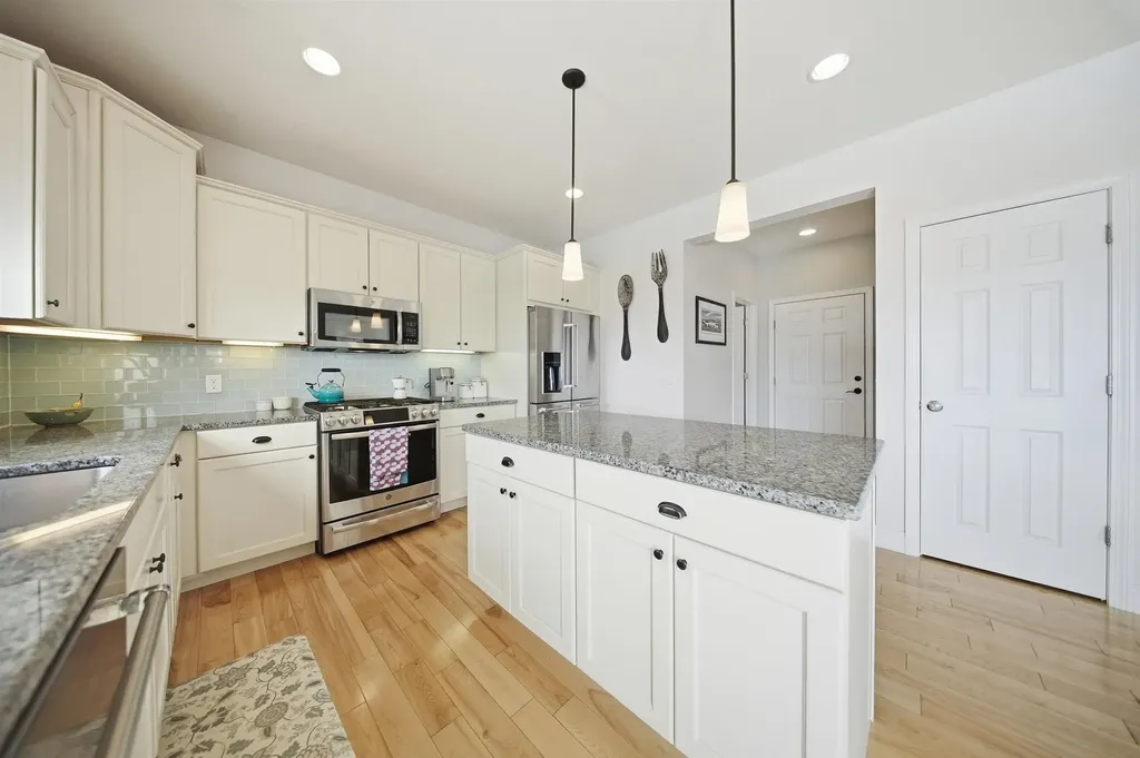 20 Sommerfield Drive South Burlington VT 05403