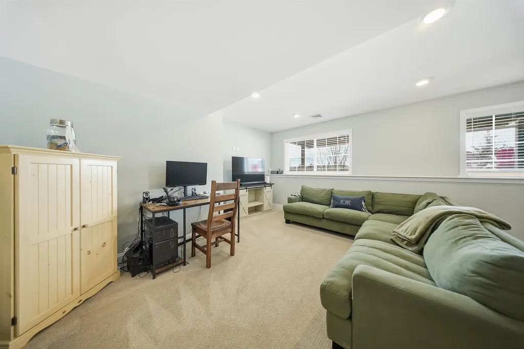 20 Sommerfield Drive South Burlington VT 05403