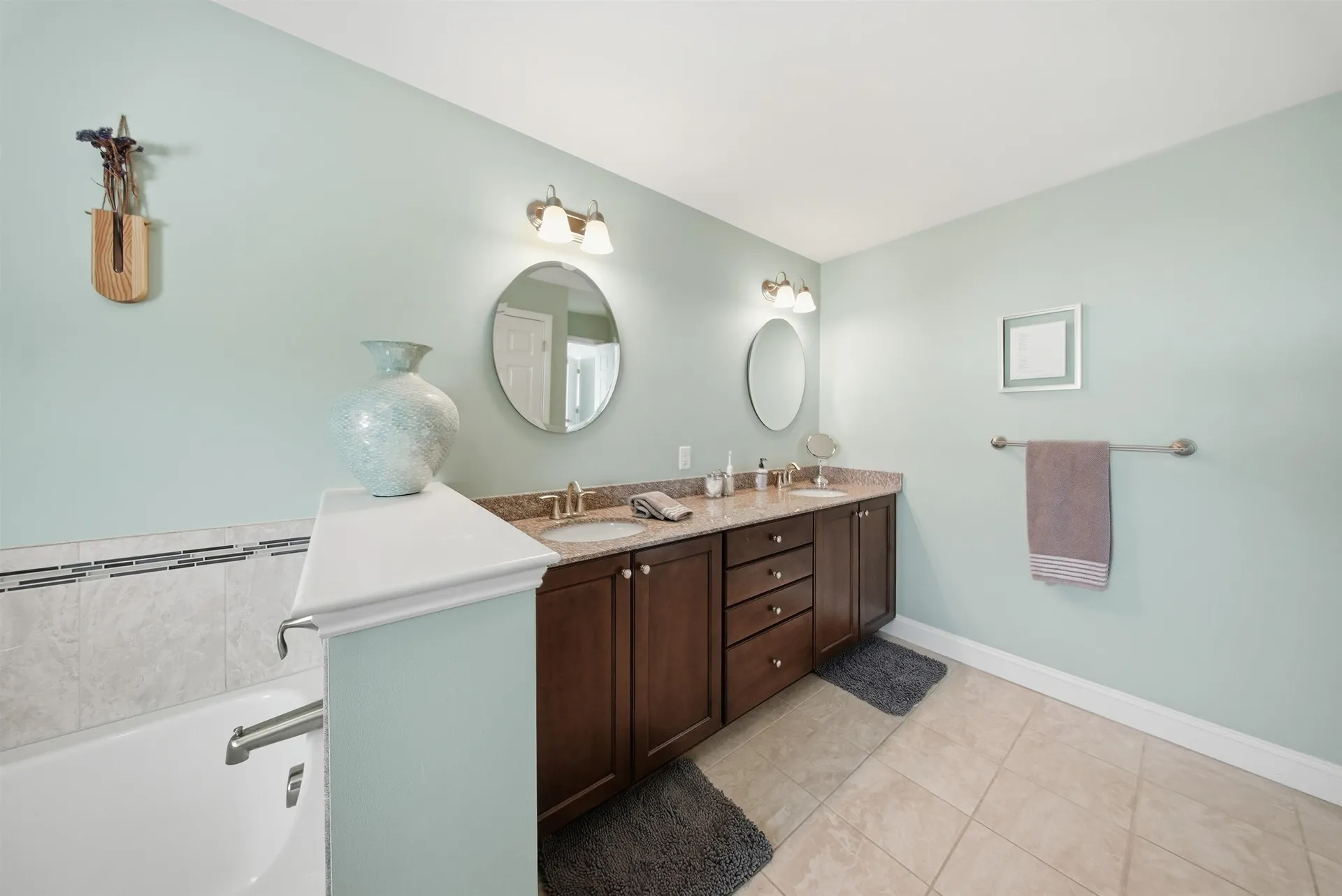 20 Sommerfield Drive South Burlington VT 05403